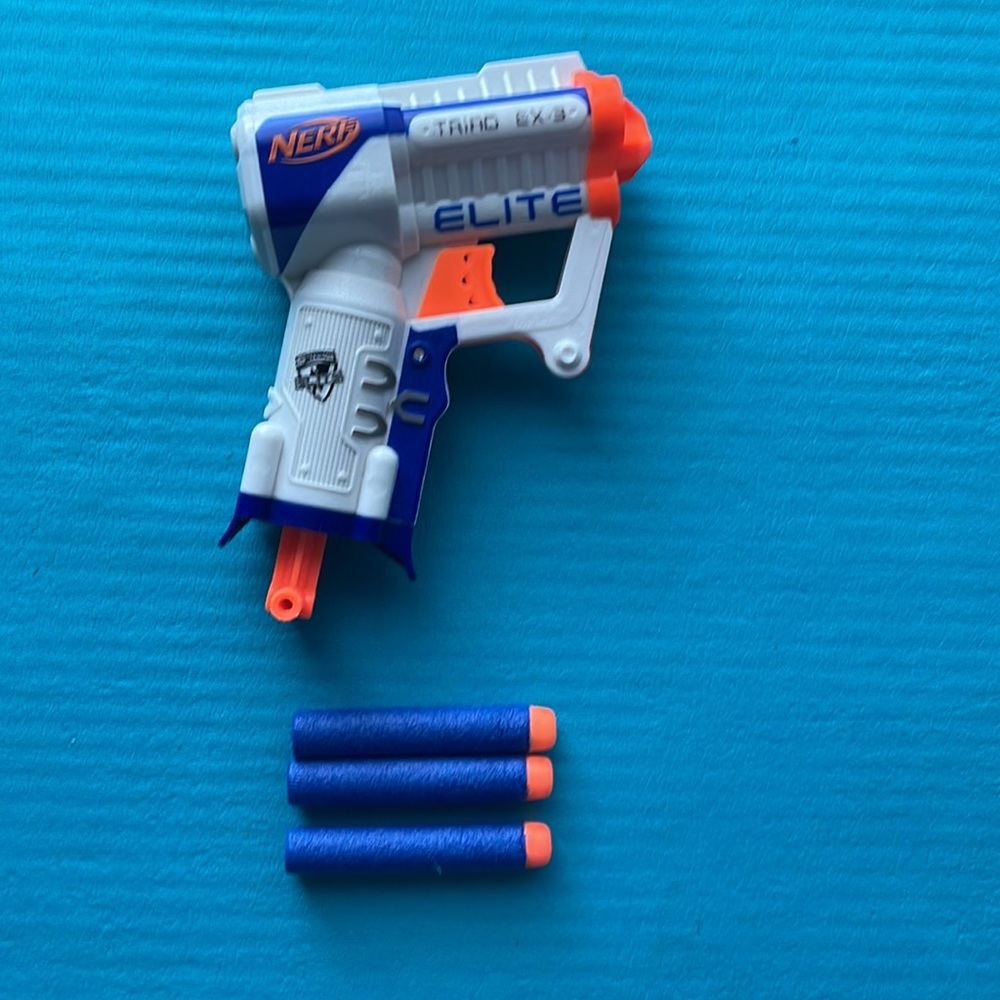 nerf trird - Picture 2 of 2